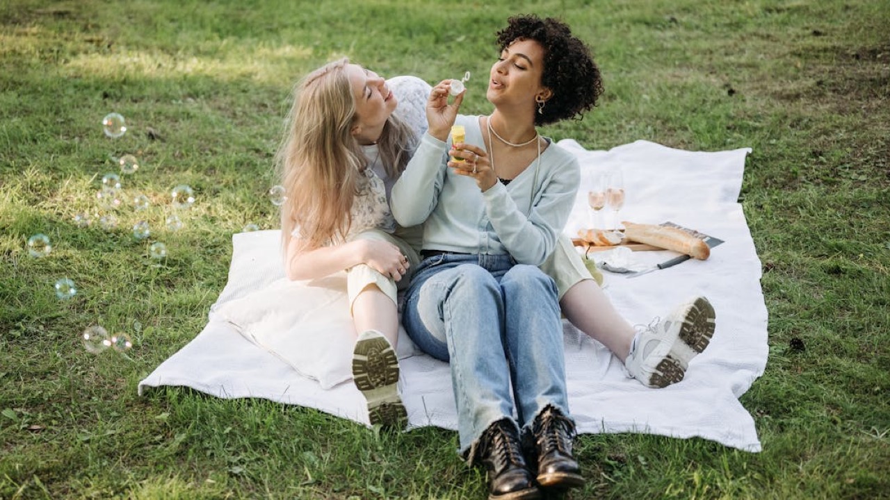 Dating Without Scripts